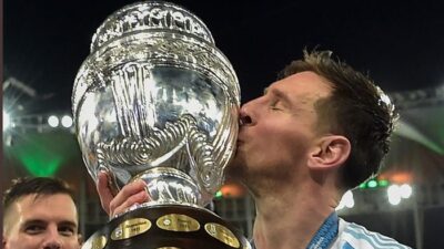 Messi Akhirnya Kesampaian Persembahkan Tropi untuk Argentina