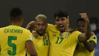 10 Pemain Brazil Libas Cili 1-0